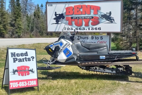 2021 Polaris 800 TITAN