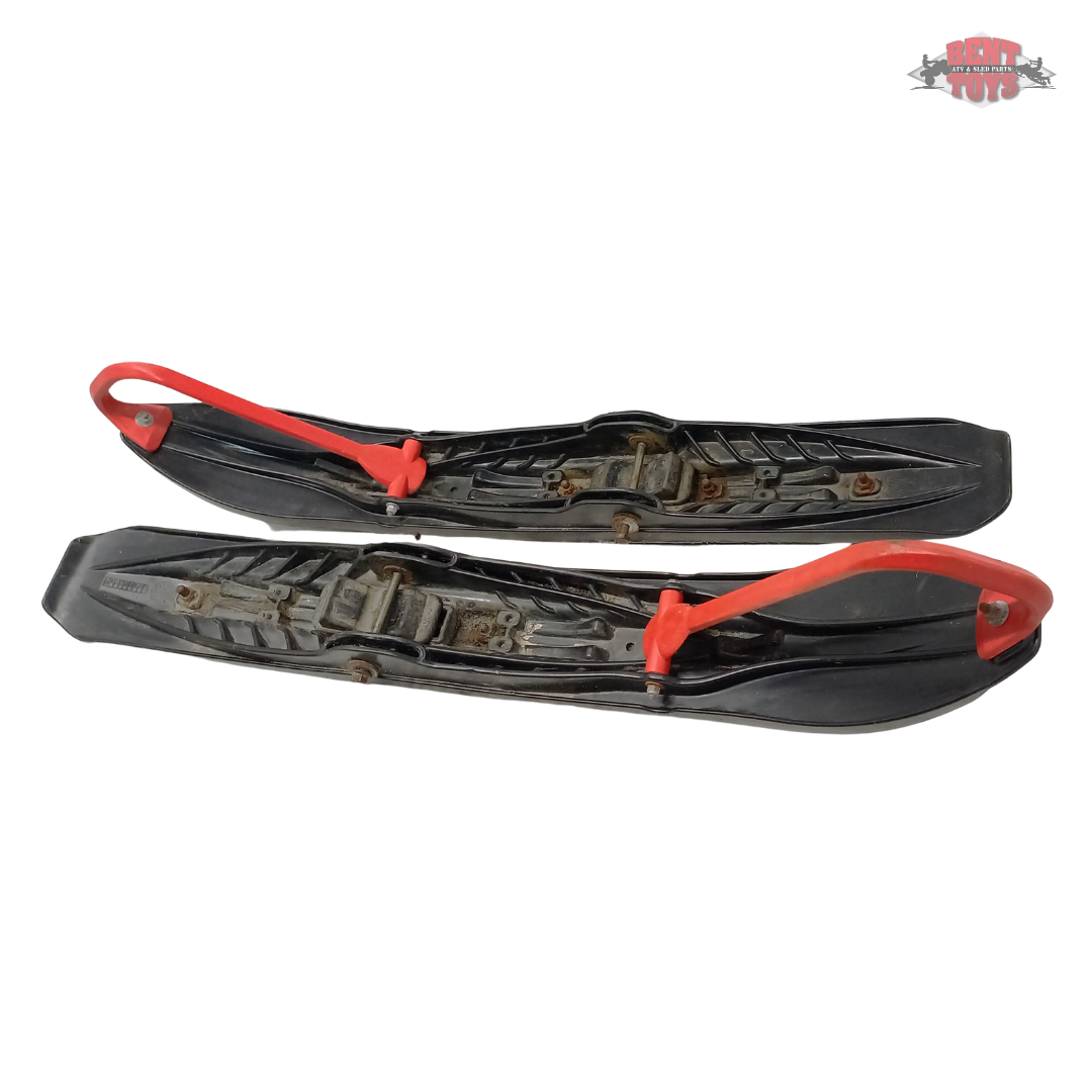 Skis For Polaris 600-800 Snowmobile (2011) (Red&Black) #1823625-070